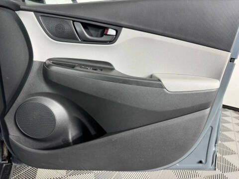 2022 Hyundai Kona SE