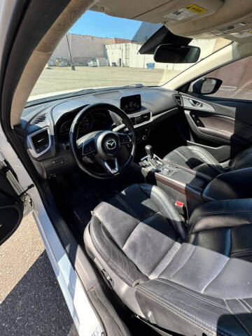 2017 Mazda MAZDA3 Touring