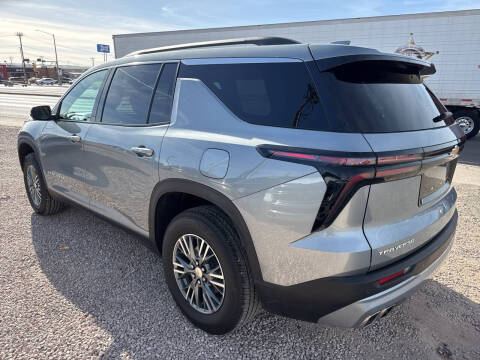 2024 Chevrolet Traverse LT