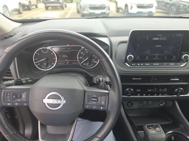 2025 Nissan Rogue SV