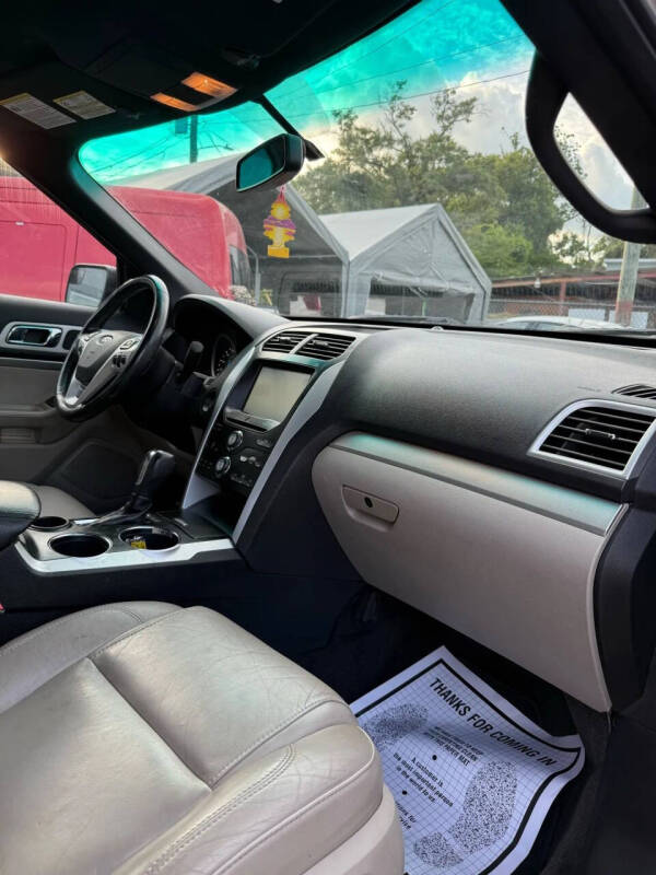 2011 Ford Explorer XLT