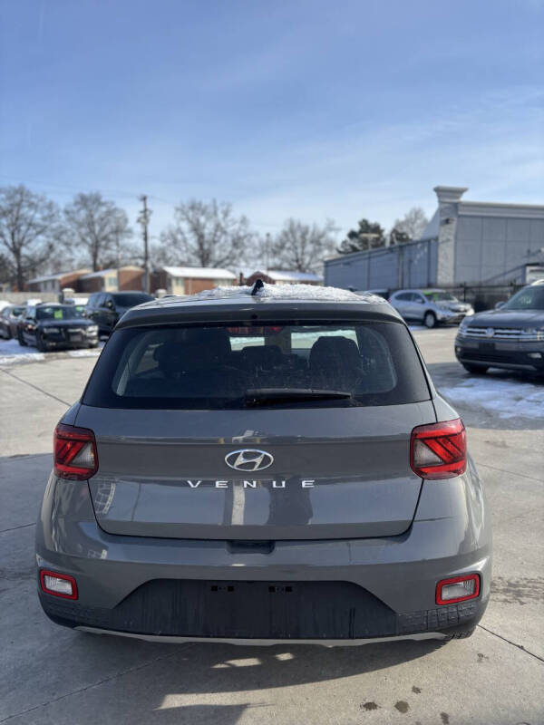 2022 Hyundai Venue SE