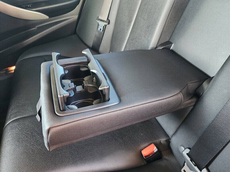 2018 BMW 3 Series 320i