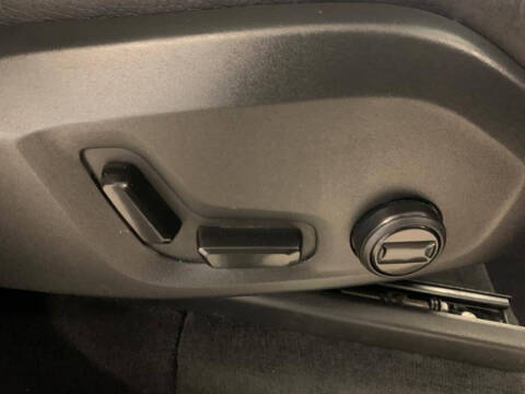 2022 Volvo XC90 T6 Momentum 7-Passenger