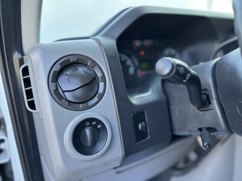 2012 Ford E-Series E-350 SD