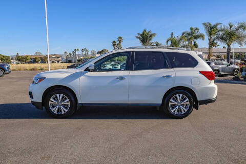 2020 Nissan Pathfinder SV