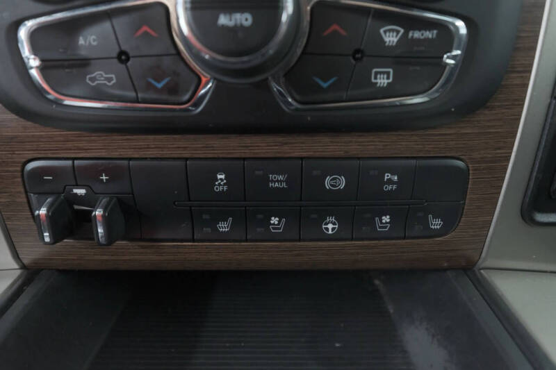 2014 RAM 3500 Laramie