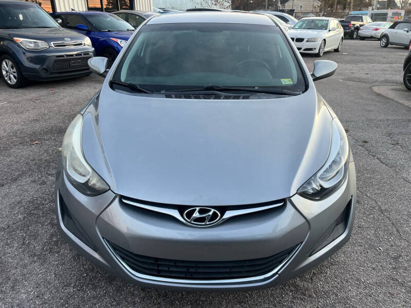 2016 Hyundai Elantra SE photo 2