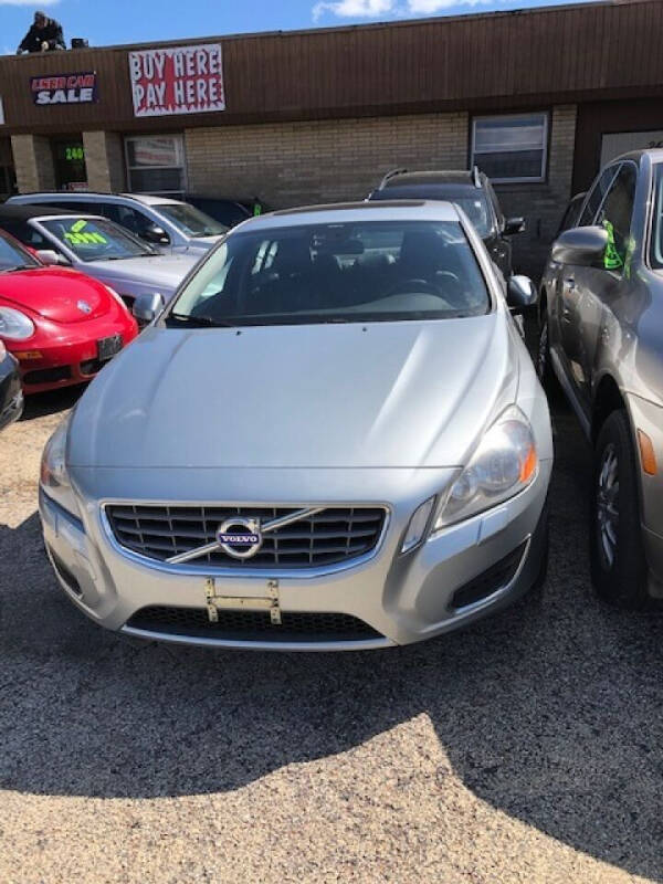 2013 Volvo S60 for sale at NORTH CHICAGO MOTORS INC in North Chicago IL