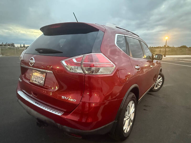2016 Nissan Rogue SV