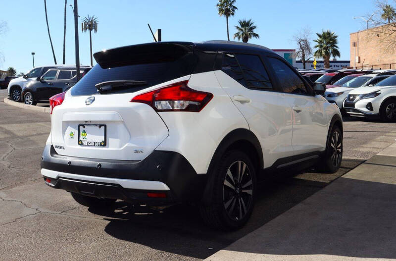 2020 Nissan Kicks SR
