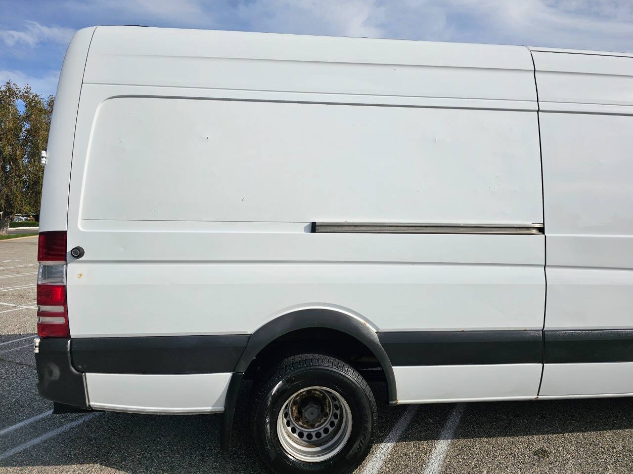 2015 Mercedes-Benz Sprinter 9