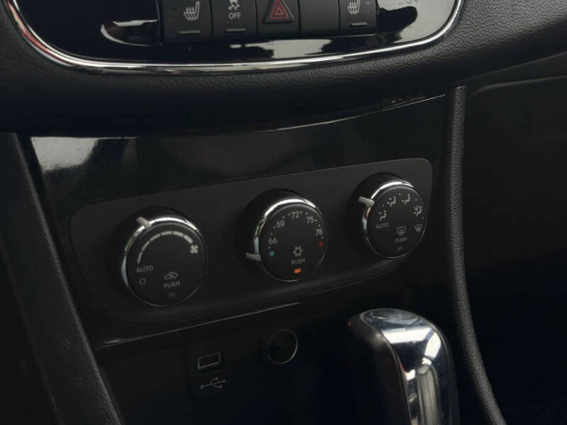 2013 Chrysler 200 Limited