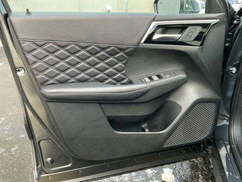 2025 Mitsubishi Outlander PHEV SEL