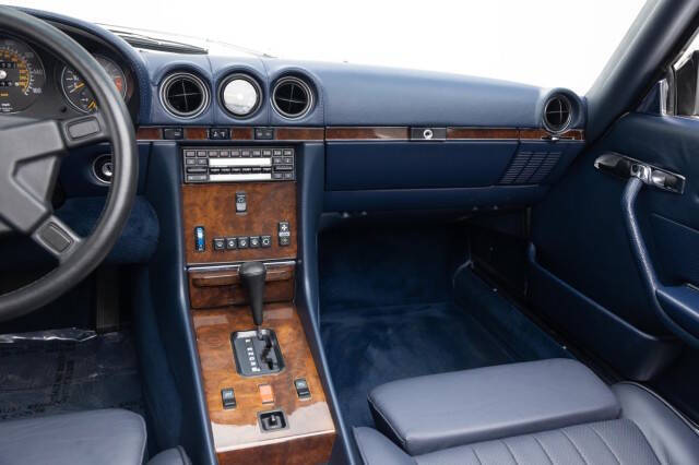 1986 Mercedes-Benz 560-Class 560 SL