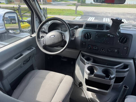 2013 Ford E-Series E-250