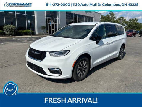 2026 Chrysler Pacifica Plug-In Hybrid Select