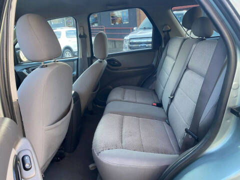 2005 Ford Escape XLT