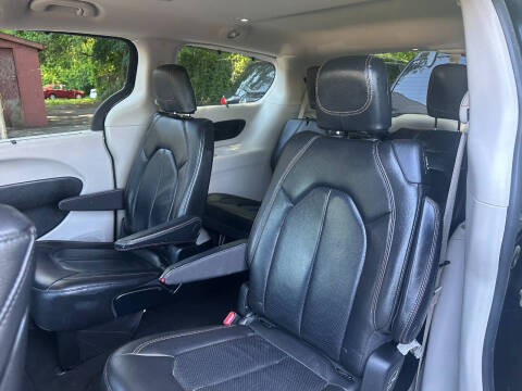 2018 Chrysler Pacifica Touring L Plus