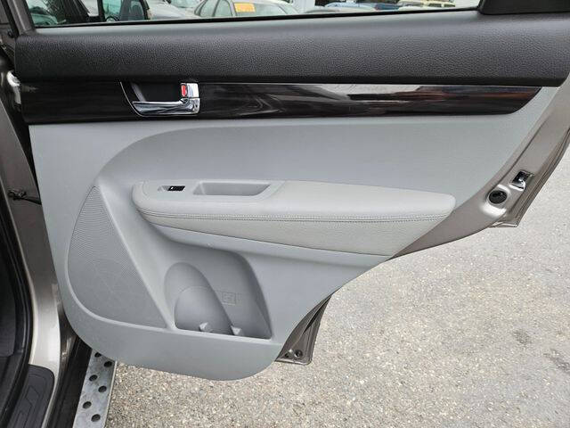 2011 Kia Sorento LX