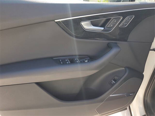 2020 Audi Q7 quattro Premium Plus 55 TFSI