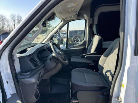 2025 Ford Transit 250