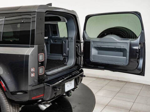 2026 Land Rover Defender 110 P500 X-Dynamic SE
