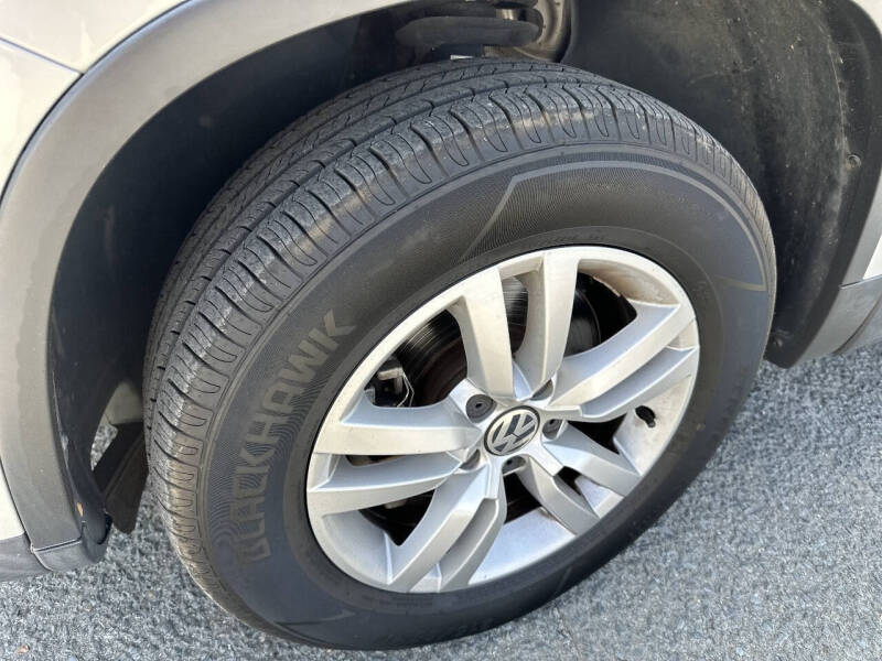 2015 Volkswagen Tiguan SE