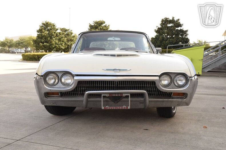 1963 Ford Thunderbird
