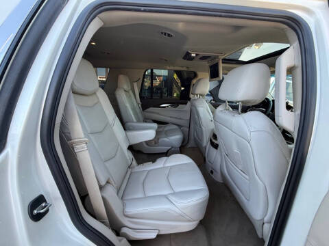 2015 Cadillac Escalade Luxury
