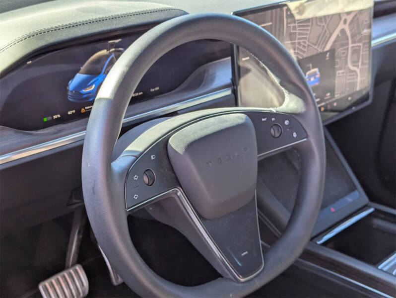 2023 Tesla Model X Standard Range