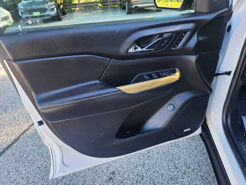 2017 GMC Acadia Denali