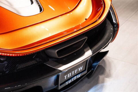 2014 McLaren P1