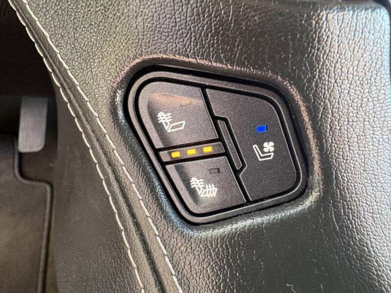 2017 GMC Yukon XL SLT