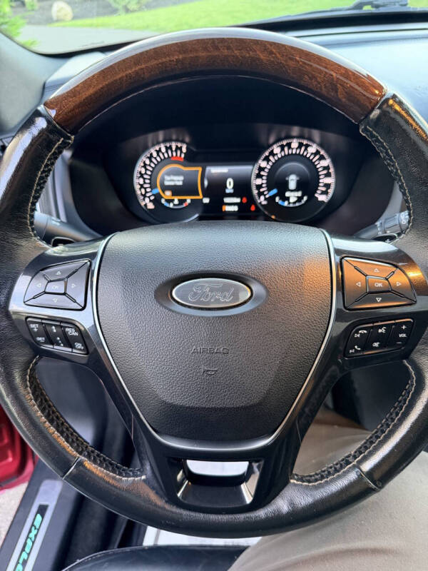 2017 Ford Explorer Platinum