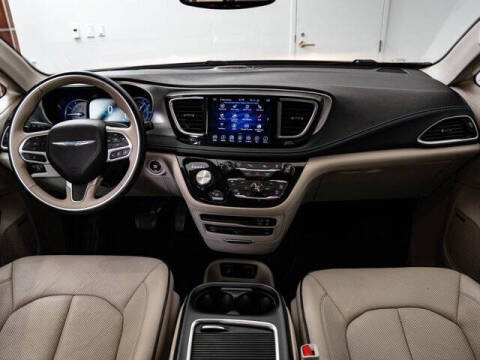 2018 Chrysler Pacifica Hybrid Limited