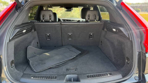 2021 Cadillac XT4 Premium Luxury