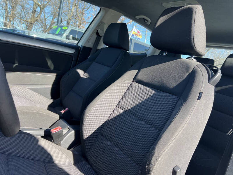 2012 Volkswagen Golf 2.5L PZEV