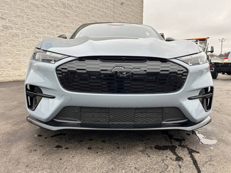 2025 Ford Mustang Mach-E GT