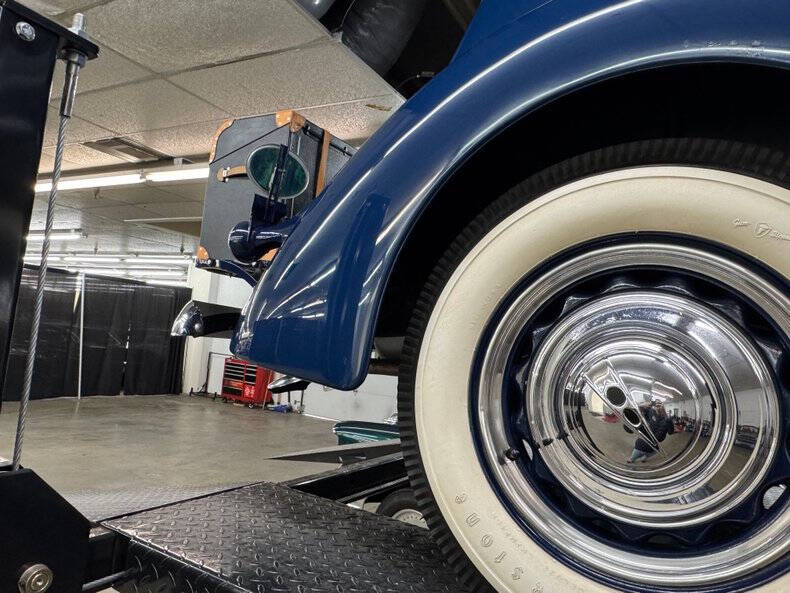 1936 Ford Deluxe