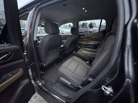 2017 GMC Acadia SLE-2