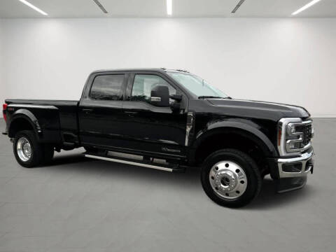 2025 Ford F-450 Super Duty Lariat