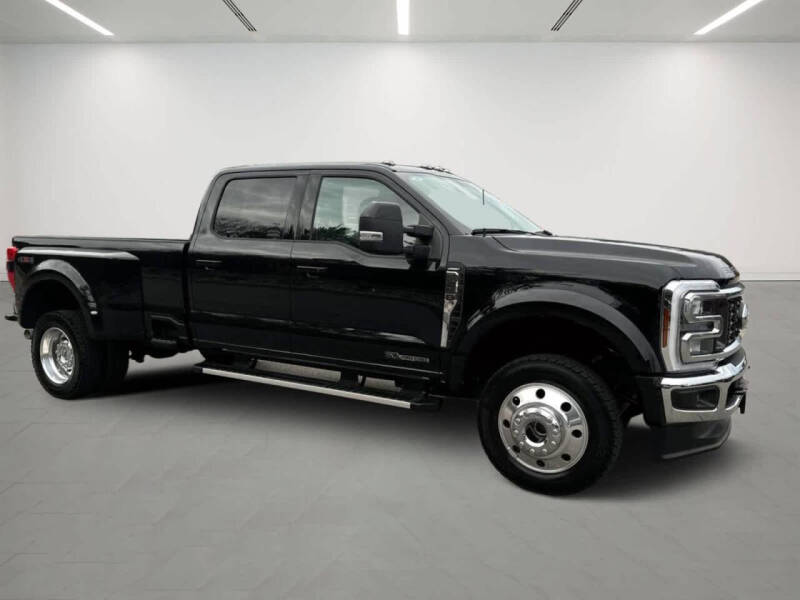 2025 Ford F-450 Super Duty Lariat