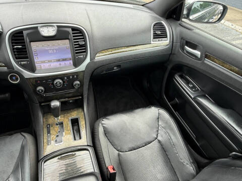 2011 Chrysler 300 C