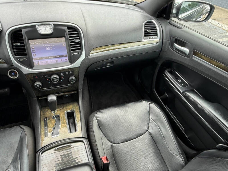 2011 Chrysler 300 C