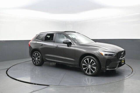 2023 Volvo XC60 B5 Plus Dark Theme