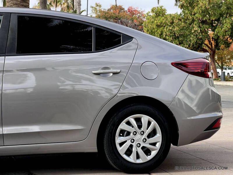 2020 Hyundai Elantra SE