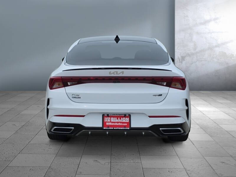 2022 Kia K5