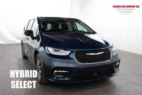 2024 Chrysler Pacifica Plug-In Hybrid Select