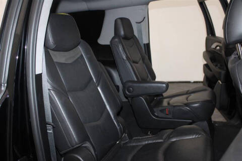 2018 Cadillac Escalade ESV Luxury